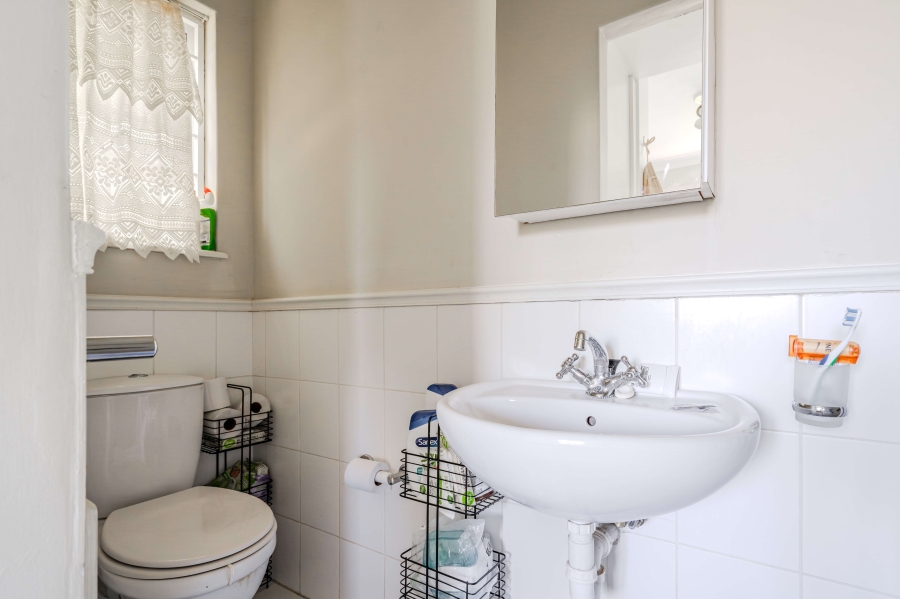 4 Bedroom Property for Sale in Glencairn Heights Western Cape